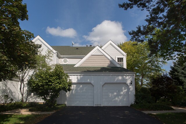 Primary Photo - 302 Hill St