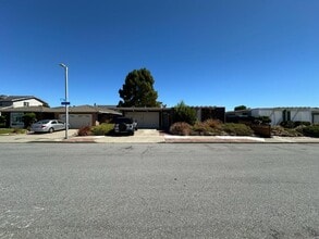 Building Photo - 771 Crane Ave
