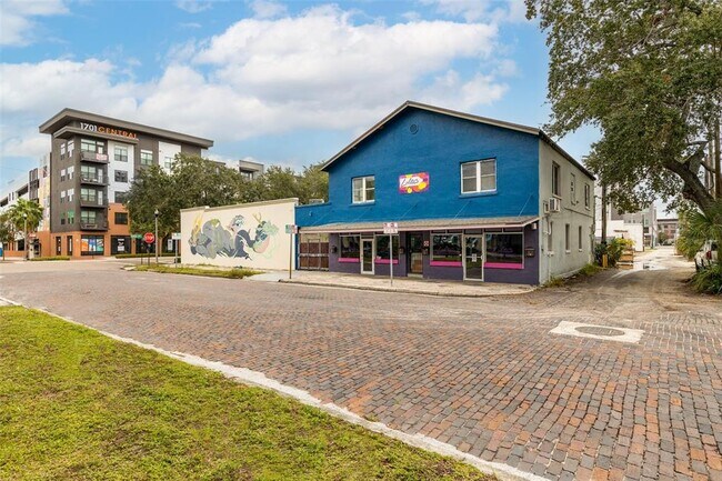 Building Photo - 14 18th St S