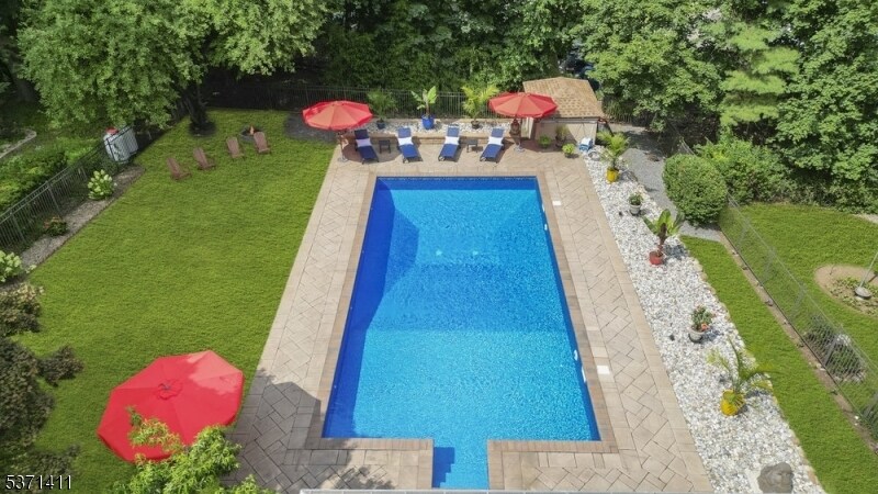 Foto principal - 8 Crosby Ln