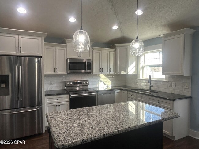 Foto del edificio - 8213 Singletary St