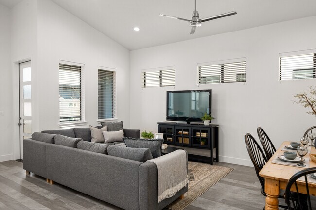 Foto del edificio - 1889 Notre Dame Blvd