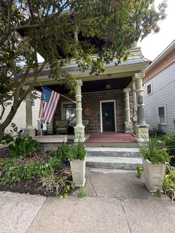 Foto principal - 83 Shethar St