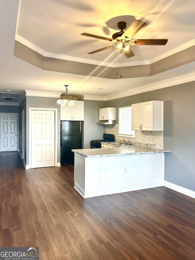 Building Photo - 971 Martin St SE