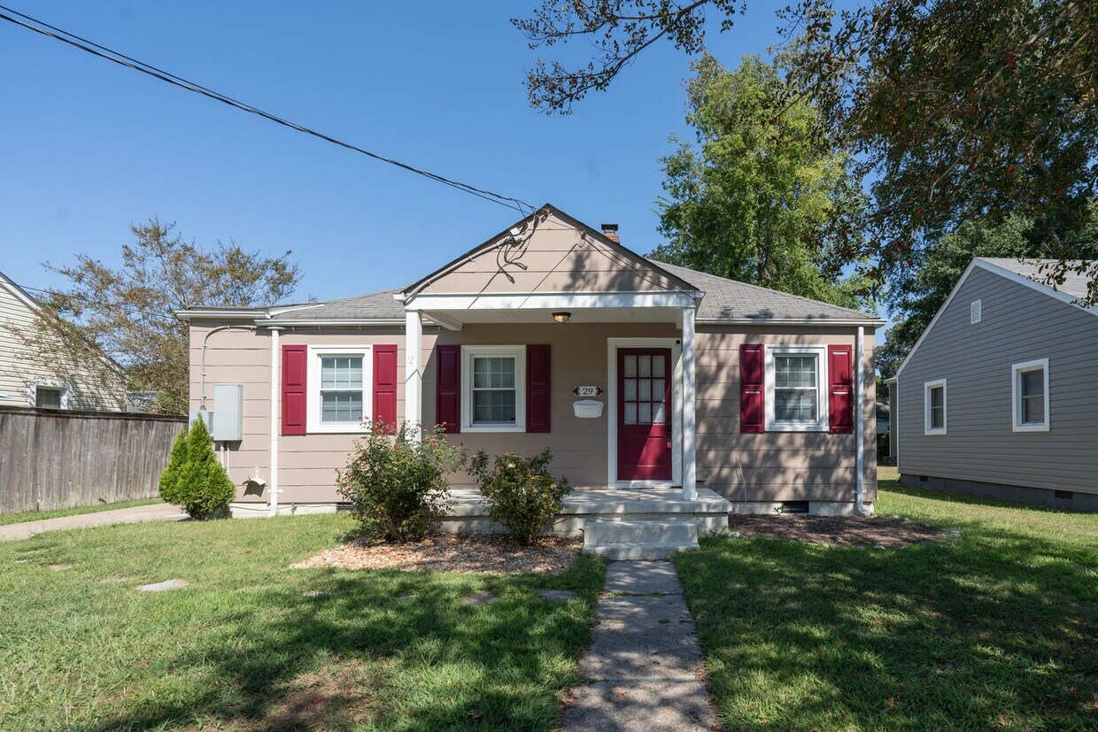 Primary Photo - MOVE IN READY 4 Bedroom in the Heart of Po...
