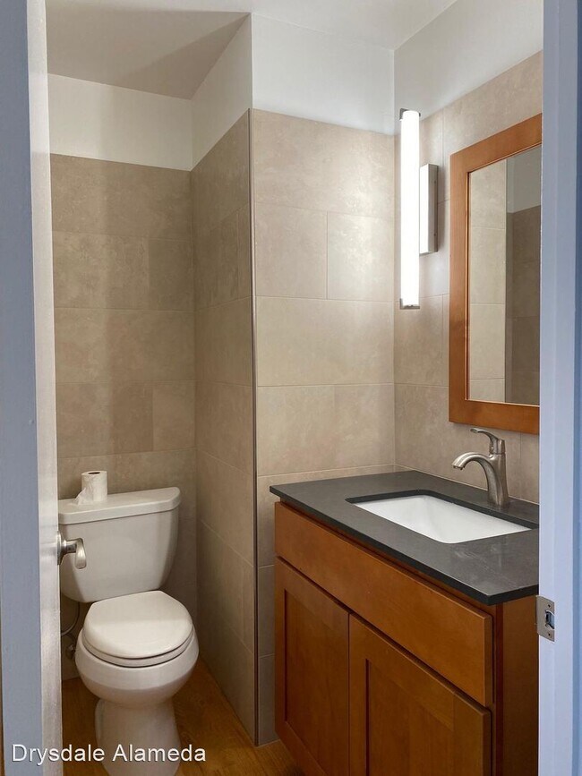Building Photo - 3 br, 2.5 bath House - 3120 El Paseo