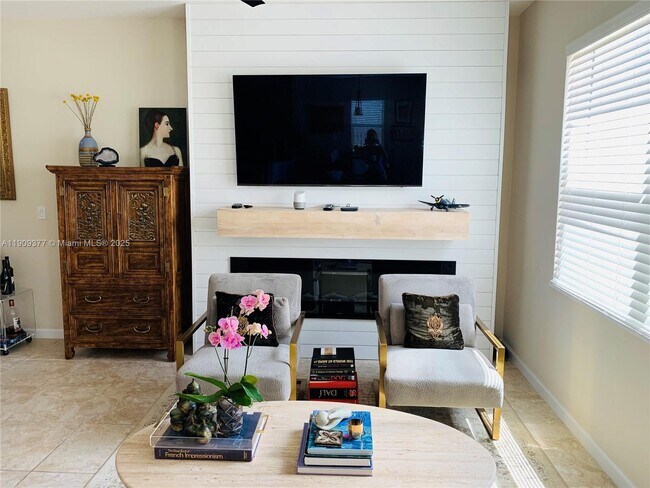 Foto del edificio - 4812 Foxtail Palm Ct