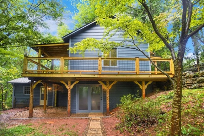 Building Photo - Charming 2BR House in Tryon
