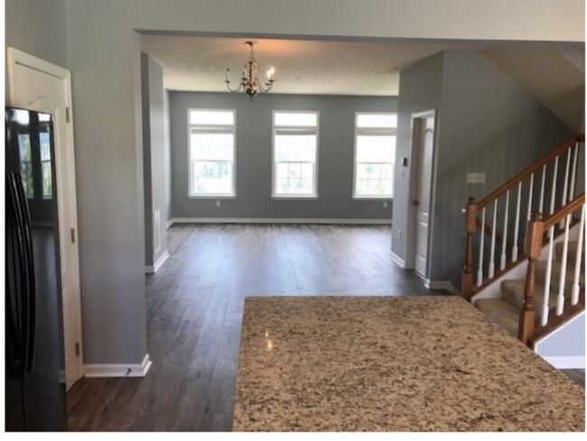 Building Photo - 541 Gala Dr