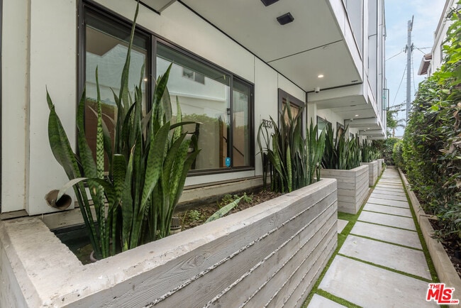 Foto del edificio - 11337 Pearl St