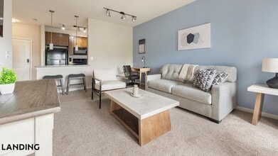 Building Photo - 8100 Palisades Cir