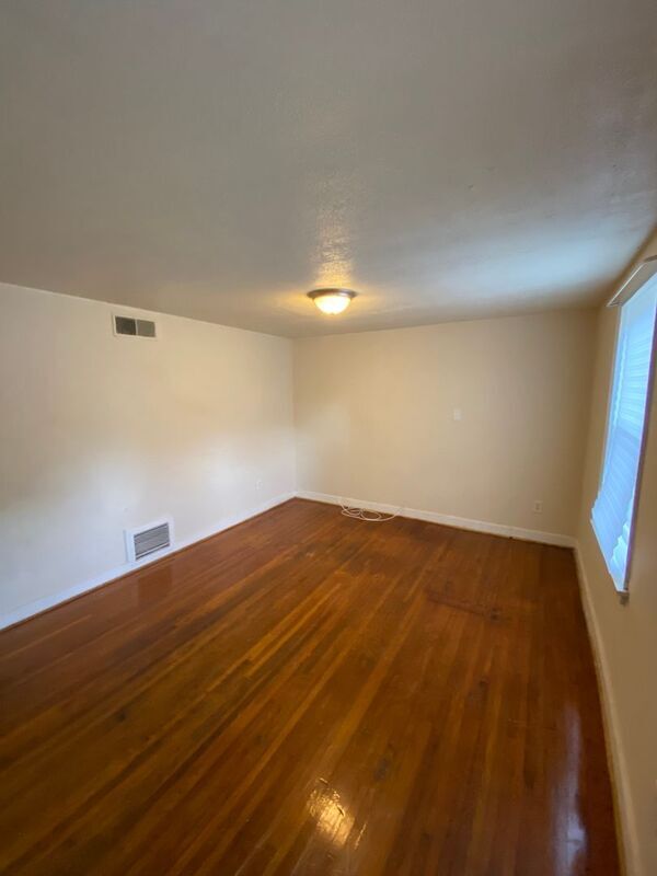 Building Photo - 2411 Bransford Dr