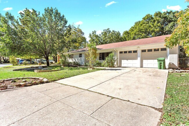 Foto del edificio - Conveniently located Fort Worth home with a welcoming atmosphere!