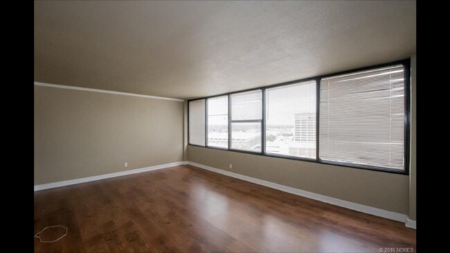 Foto del edificio - All Bills Paid! 1 Bed 1 Bath Highrise Cond...