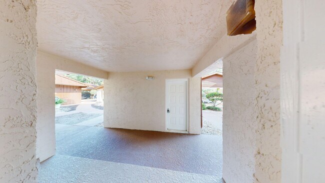 Foto del edificio - Spacious 2Bed/ 2Bath Condo In Indigo Point - Daytona  *Large Screened In Patio * Water Included *...