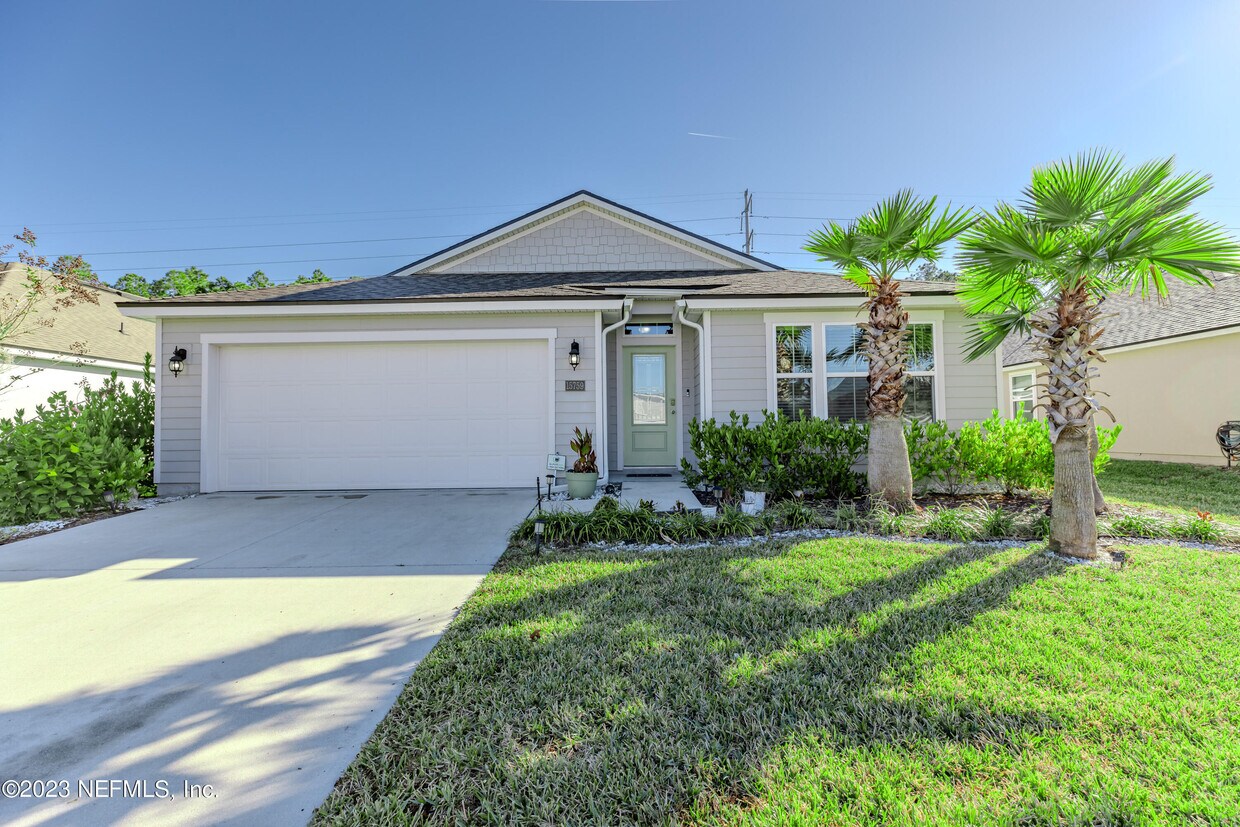 Primary Photo - 15759 Whitebark Dr