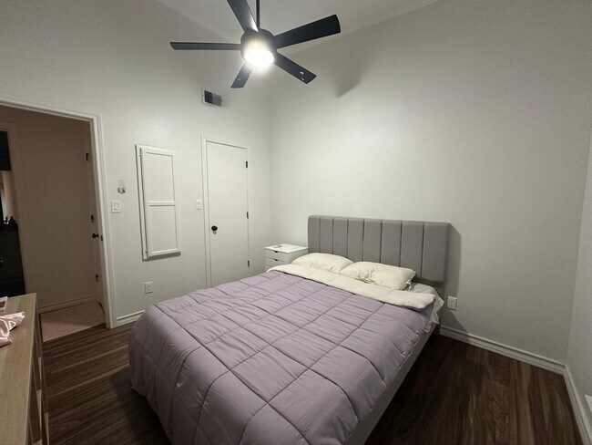 Private Furnished Bedroom, Queen Bed - 2730 Silver Creek Dr