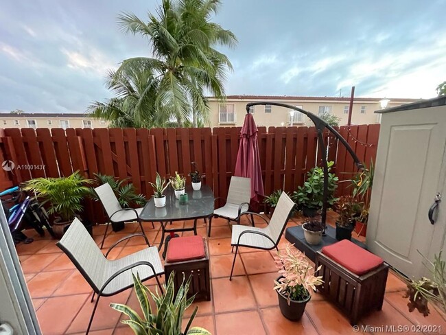 Foto del edificio - 5250 NW 109th Ave