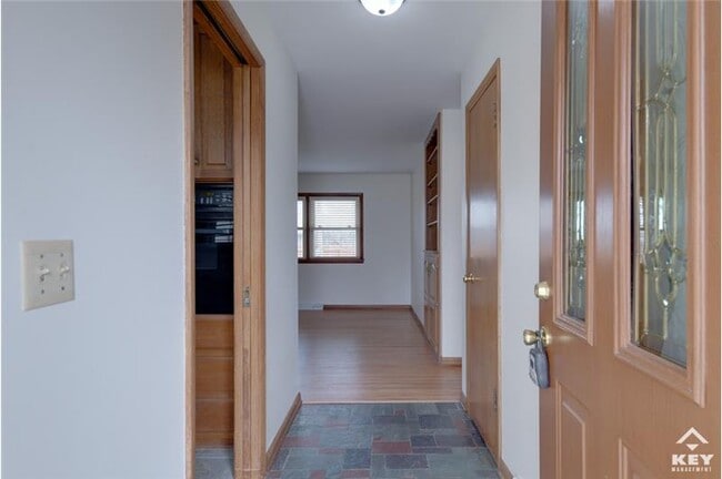 Foto del edificio - 6402 E 11th St N