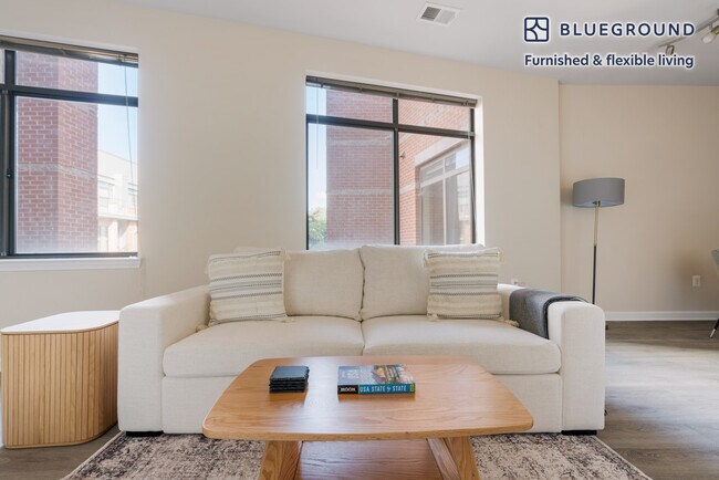 Foto del edificio - 305 10th Street South