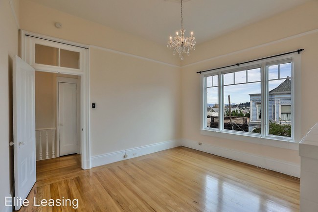 Building Photo - 276 Fair Oaks St
