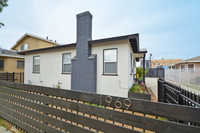 Primary Photo - NEW upgraded 3 / 2 ground floor apartment!