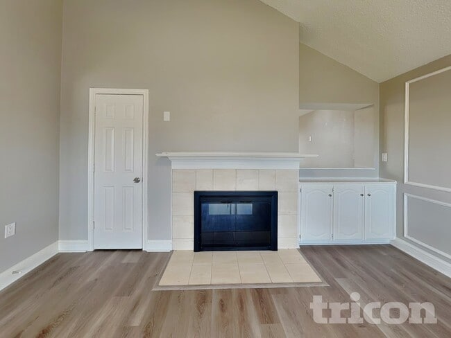 Building Photo - 7724 Grassland Dr