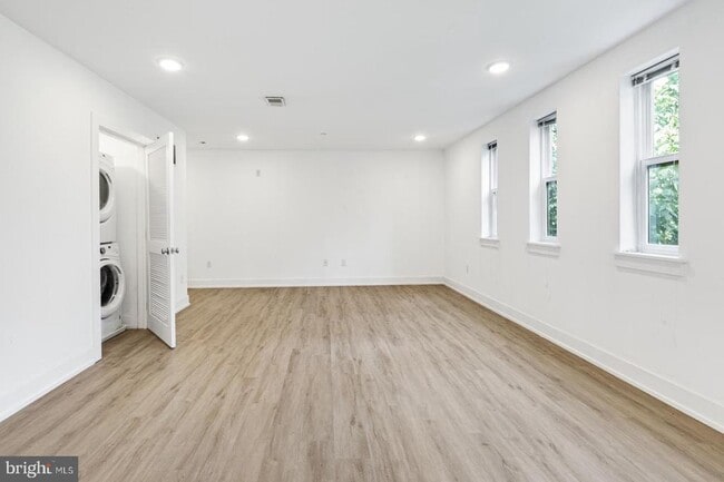 Foto del edificio - 1335 N Marston St