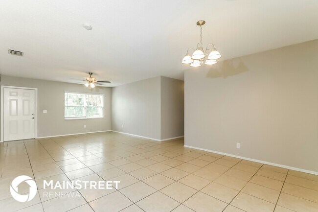 Foto del edificio - 2831 SE Melaleuca Blvd