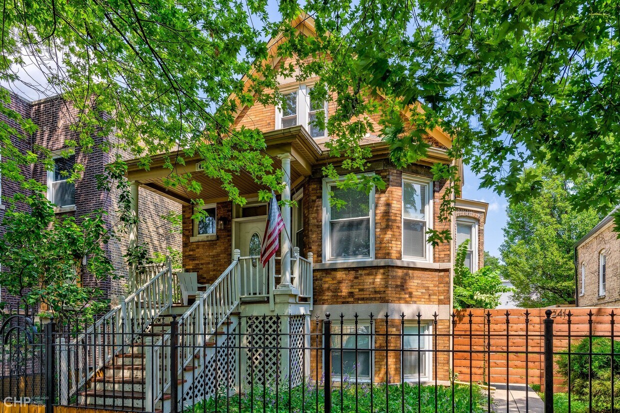 4241 N Troy St, Chicago, IL 60618 House Rental in Chicago, IL