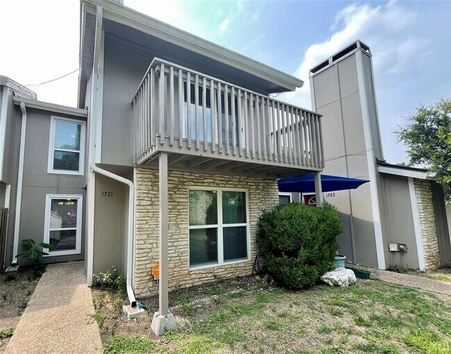 Building Photo - 1721 Timber Ridge Dr