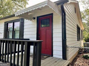 Building Photo - 3521 Clay Rd SW