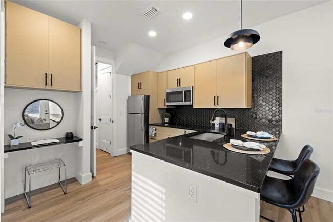 Foto del edificio - 212 W Euclid Ave