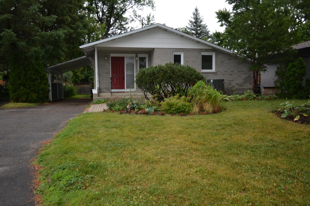 Photo principale - 179 Wingham Pl