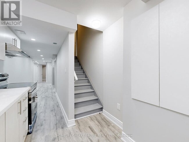 Building Photo - 80 Armilia Pl