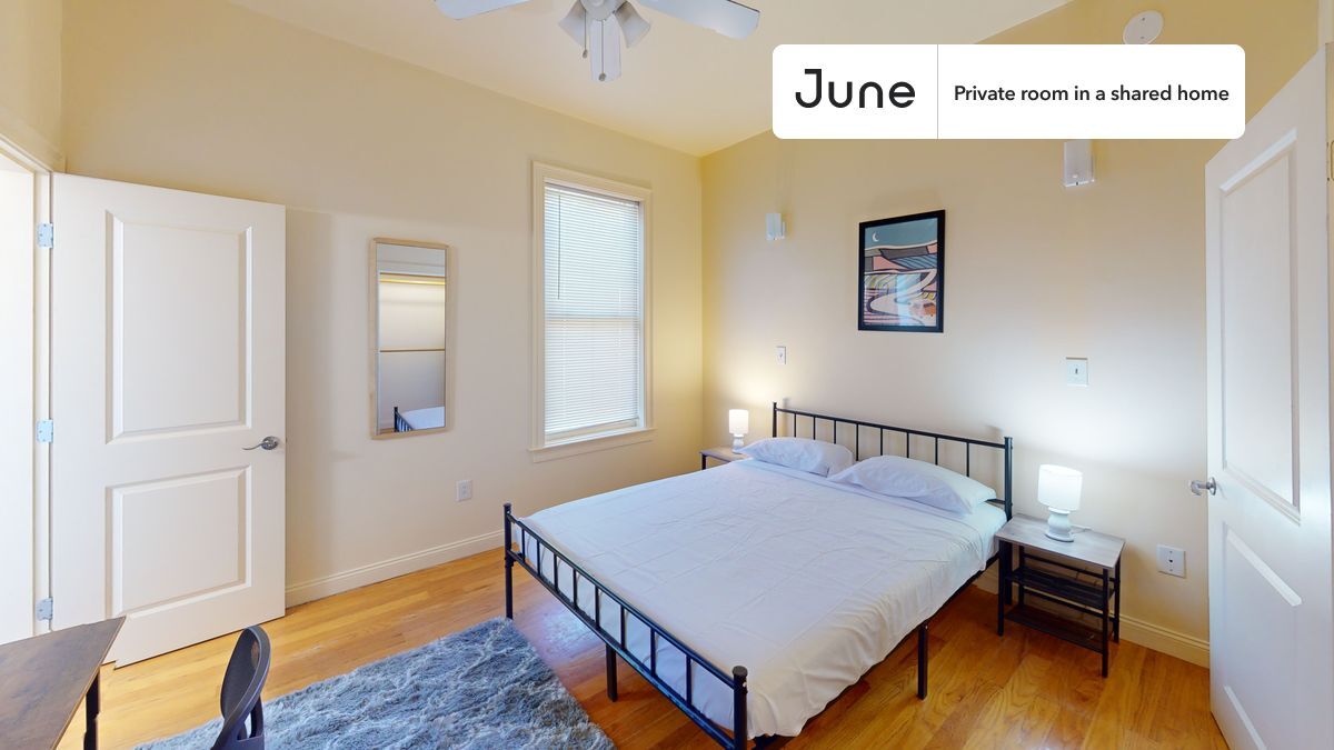 Private bedroom in 3 bed/1.5 bath Home - Private bedroom in 3 bed/1.5 bath Home