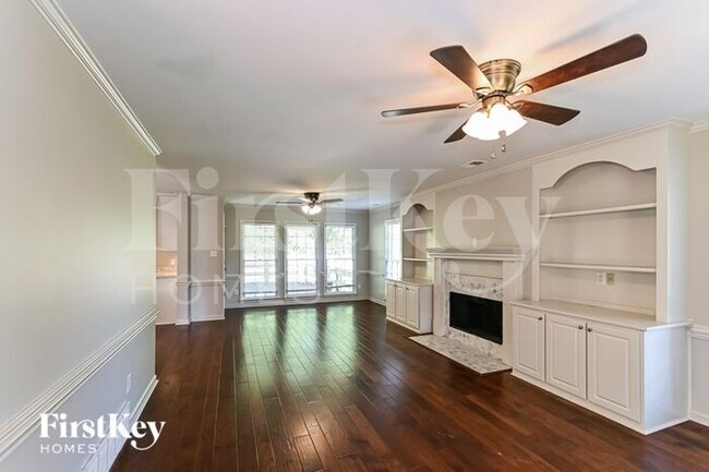 Building Photo - 1217 Pin Pointe Dr