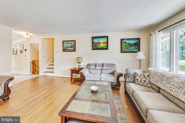 Foto del edificio - 806 Hope Ct