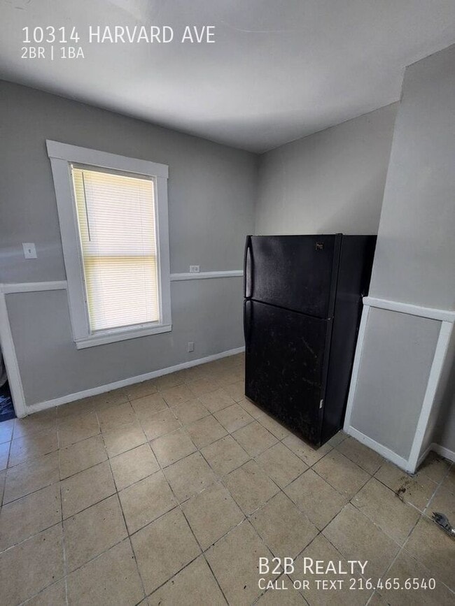 Building Photo - 10314 Harvard Ave