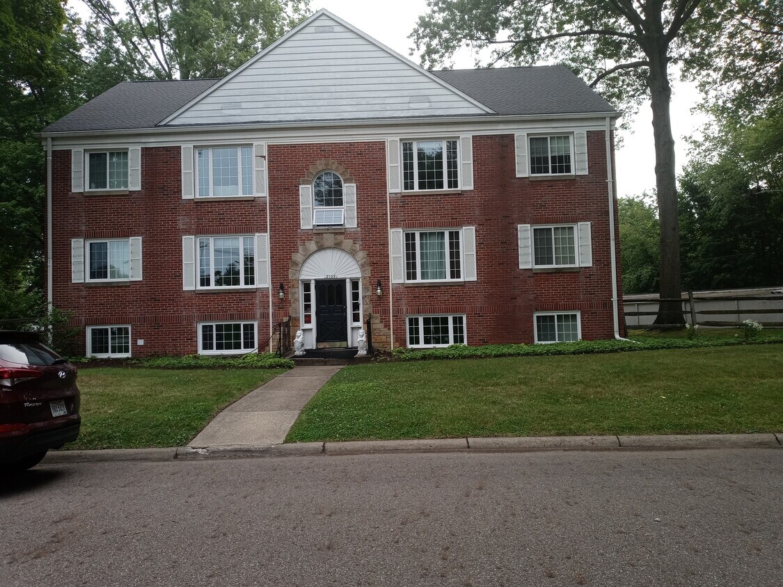 Foto principal - 2109 Braewick Cir