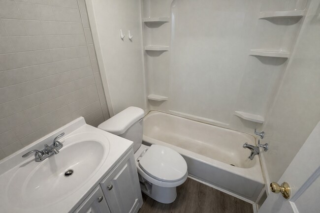 Foto del edificio - 1750 S Olive St