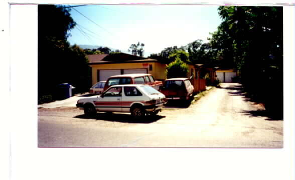 Foto del edificio - 8921-8923 8931 8933 Nye Rd