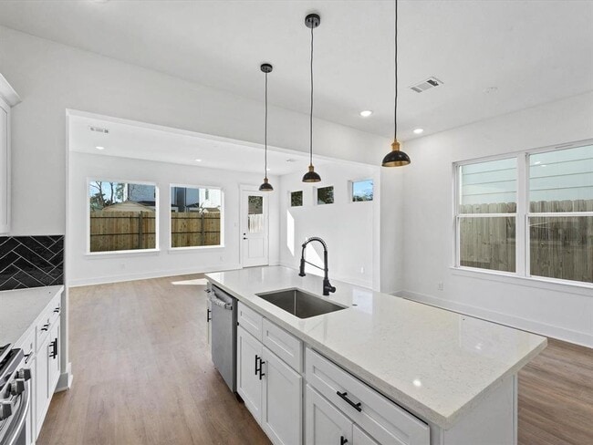 Building Photo - 4609 Terry St