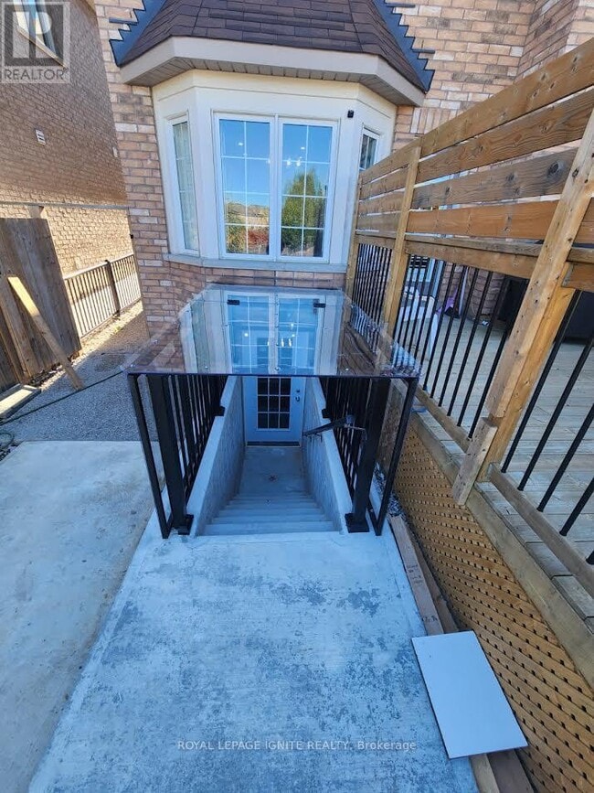 Photo du bâtiment - 1299 Laurier Ave