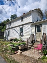 Building Photo - 320 Biser St