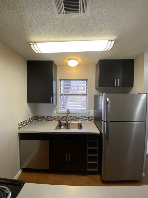 Foto del edificio - 3842 Murray Ct