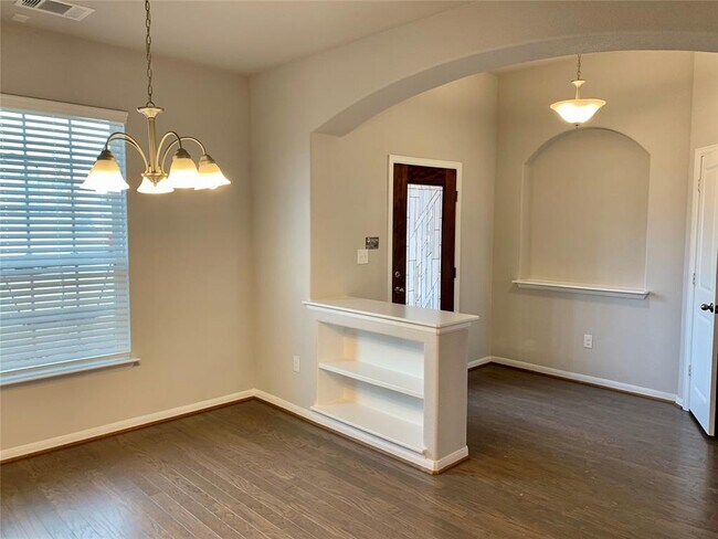 Building Photo - 258 Algaroba Loop