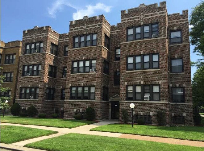 Primary Photo - 7953-59 S Saint Lawrence Ave