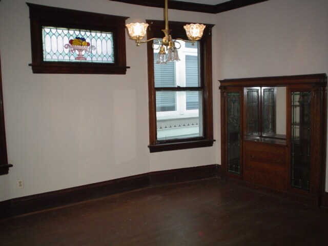 Building Photo - 1915 W Belle Plaine Ave