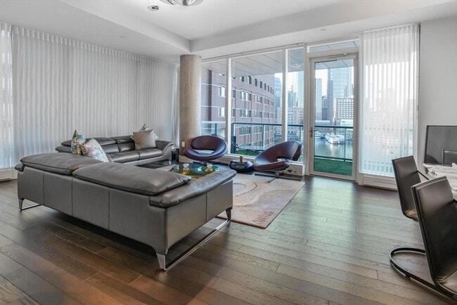 Foto del edificio - 22 Liberty Drive